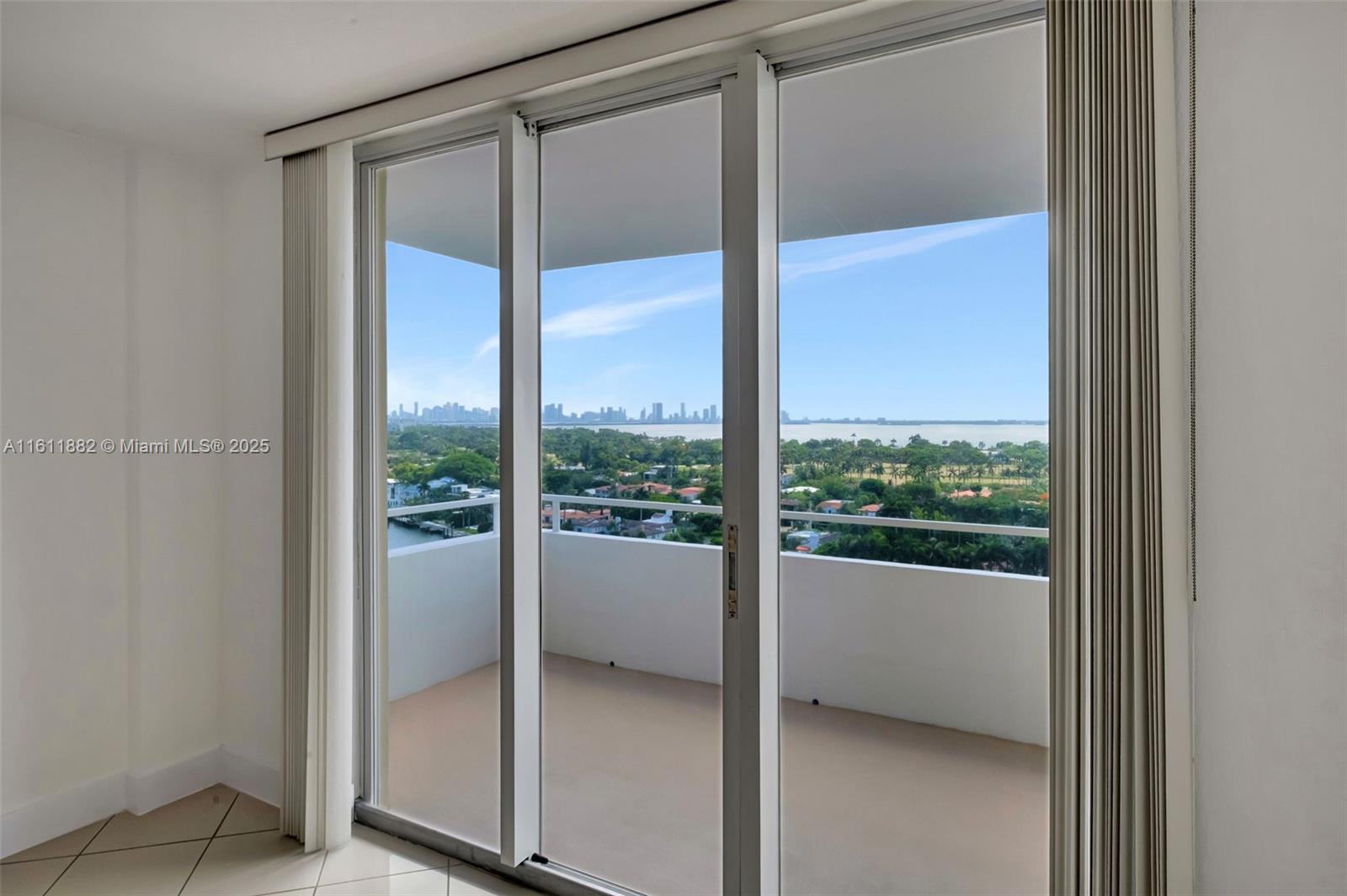 5600 Collins Ave # 16F