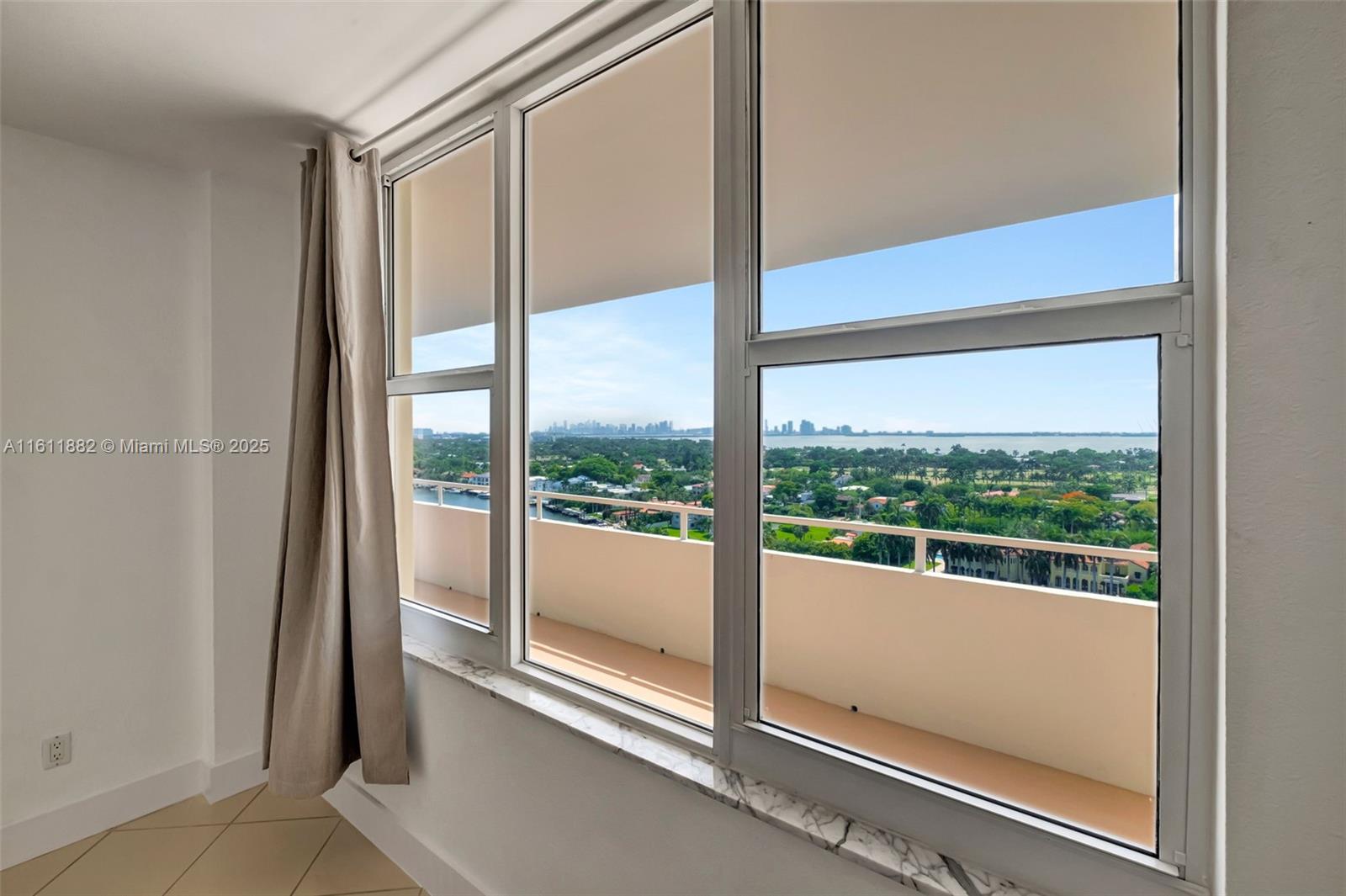 5600 Collins Ave # 16F