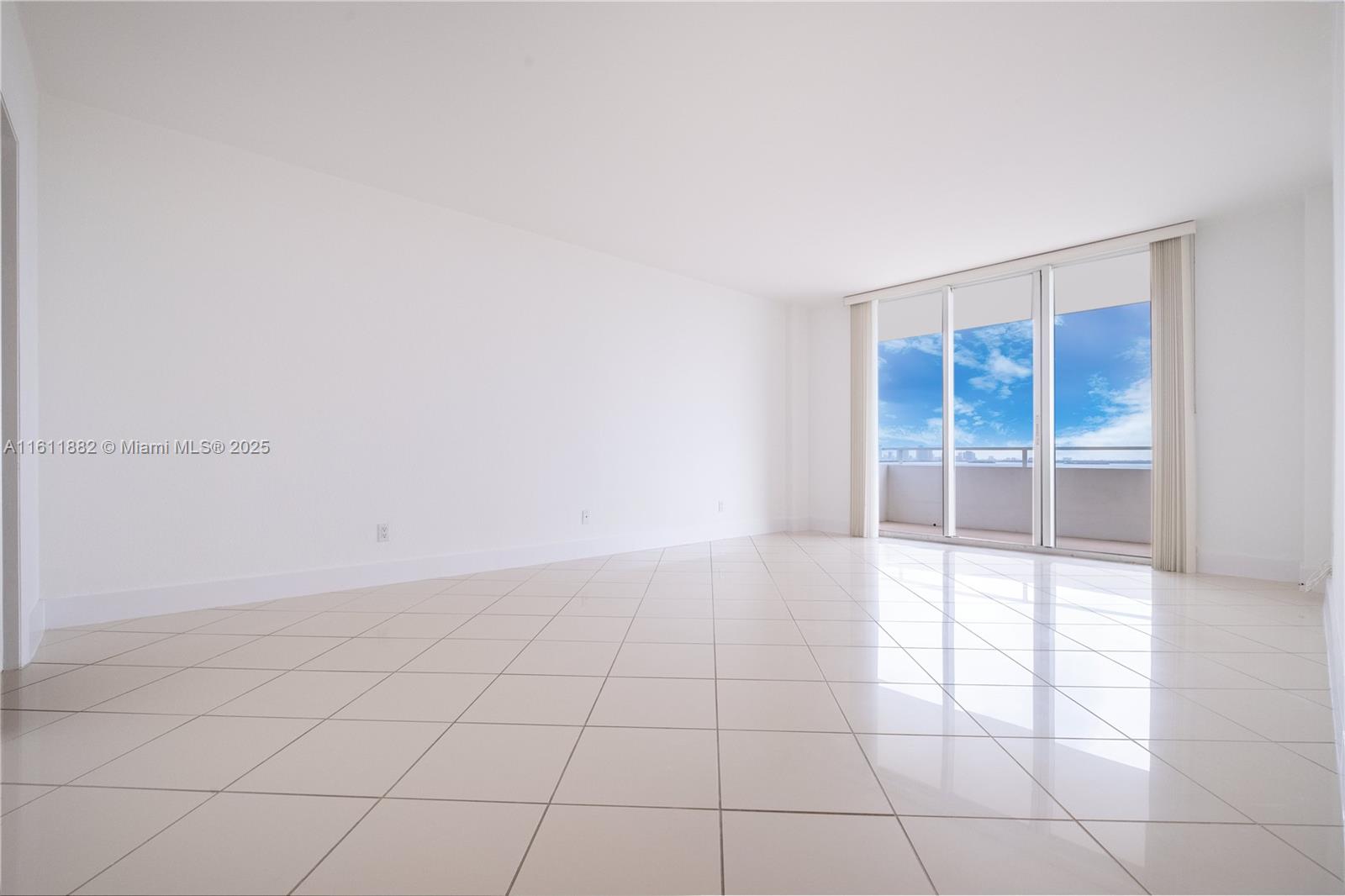 5600 Collins Ave # 16F