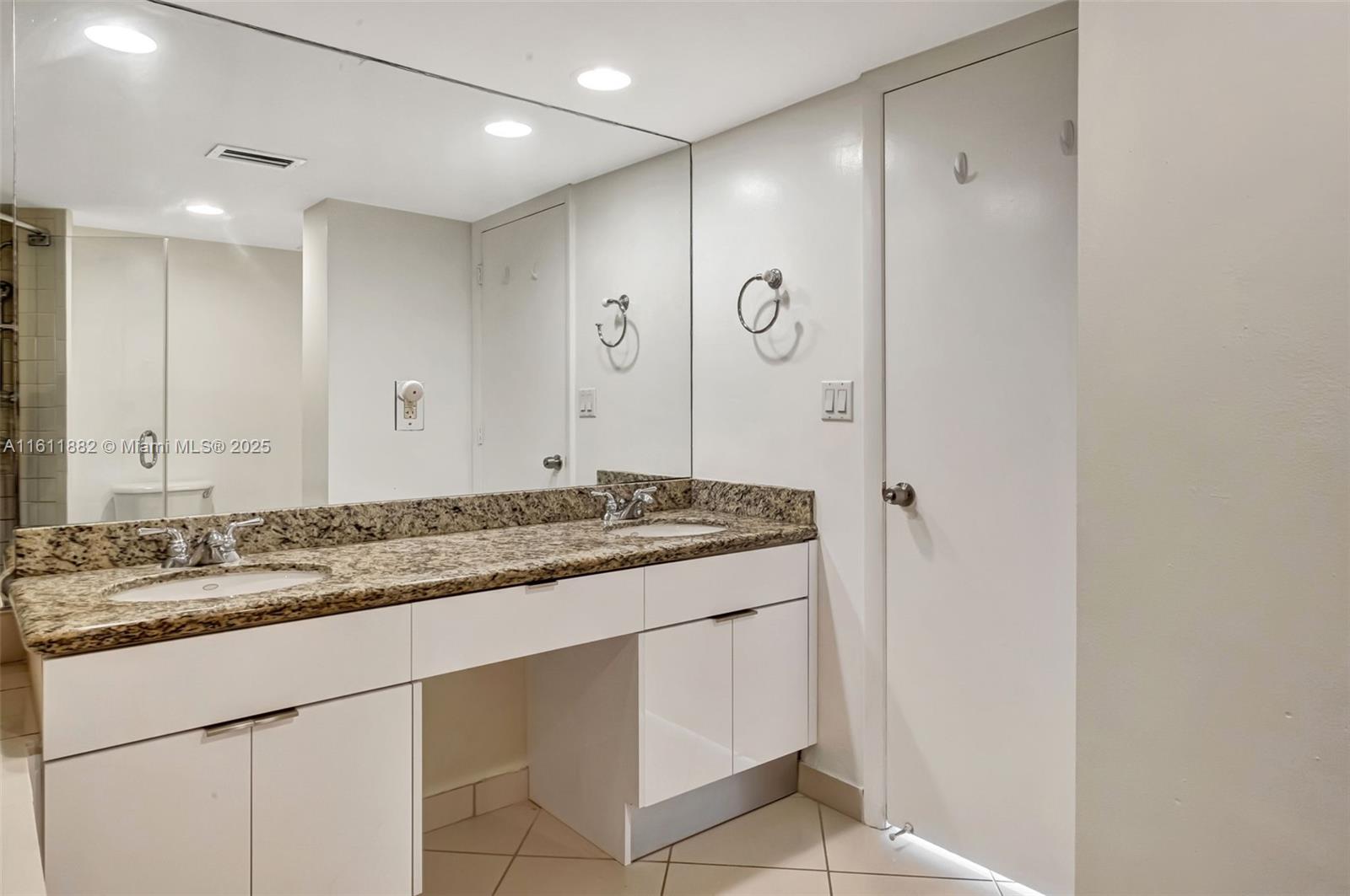 5600 Collins Ave # 16F