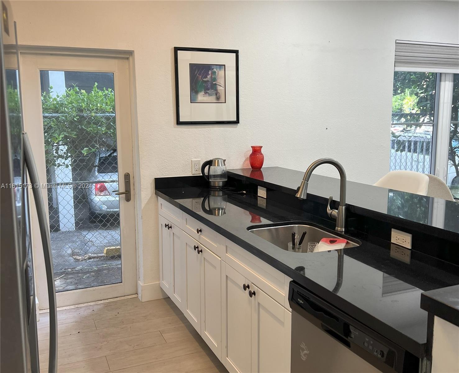 1018 Meridian Ave # 2