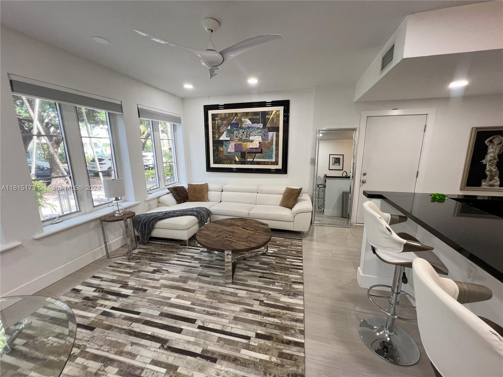 1018 Meridian Ave # 2