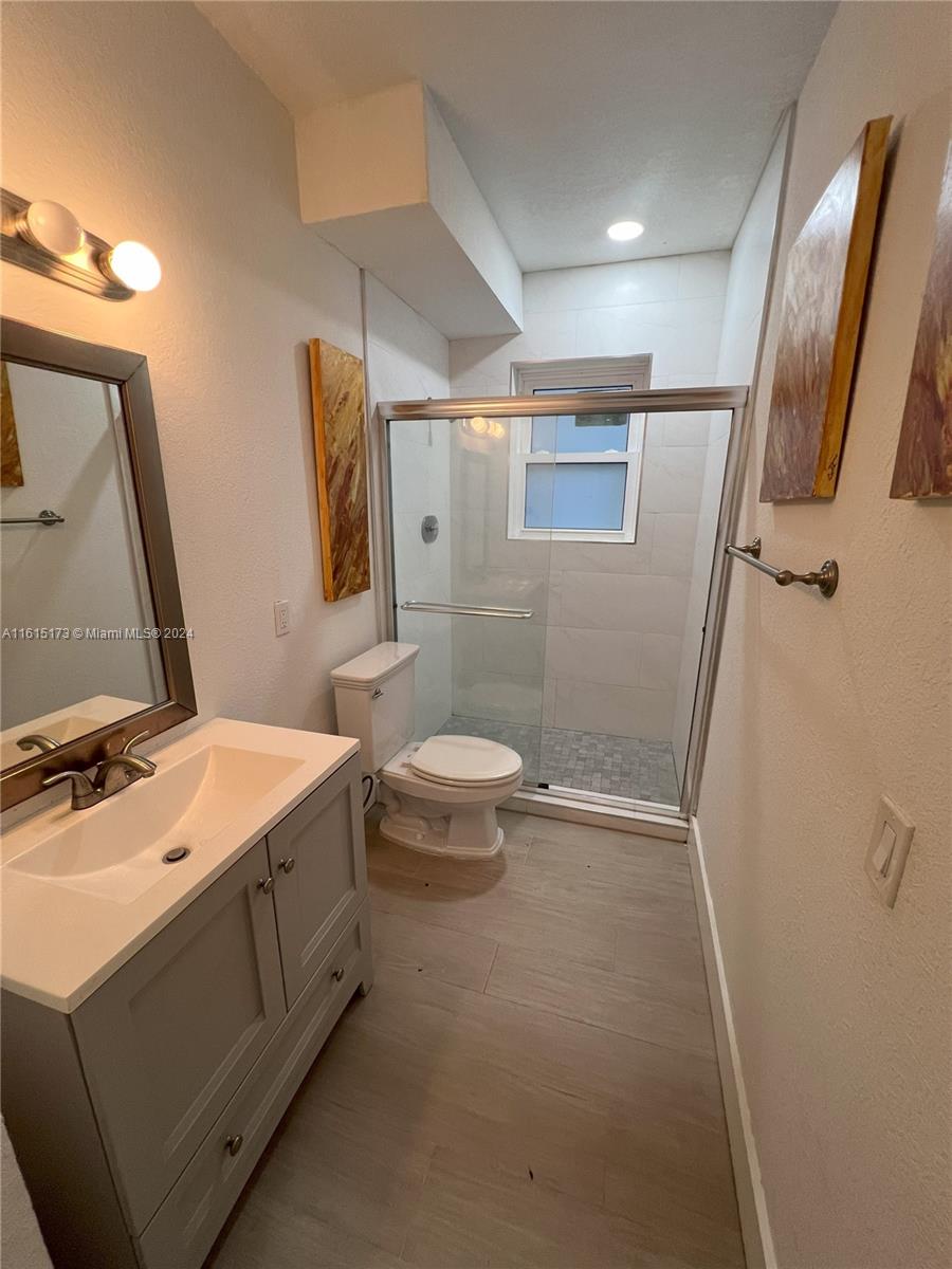 1018 Meridian Ave # 2