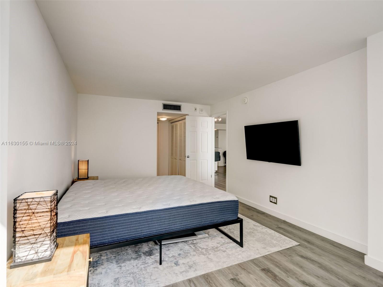 6039 Collins Ave # 502