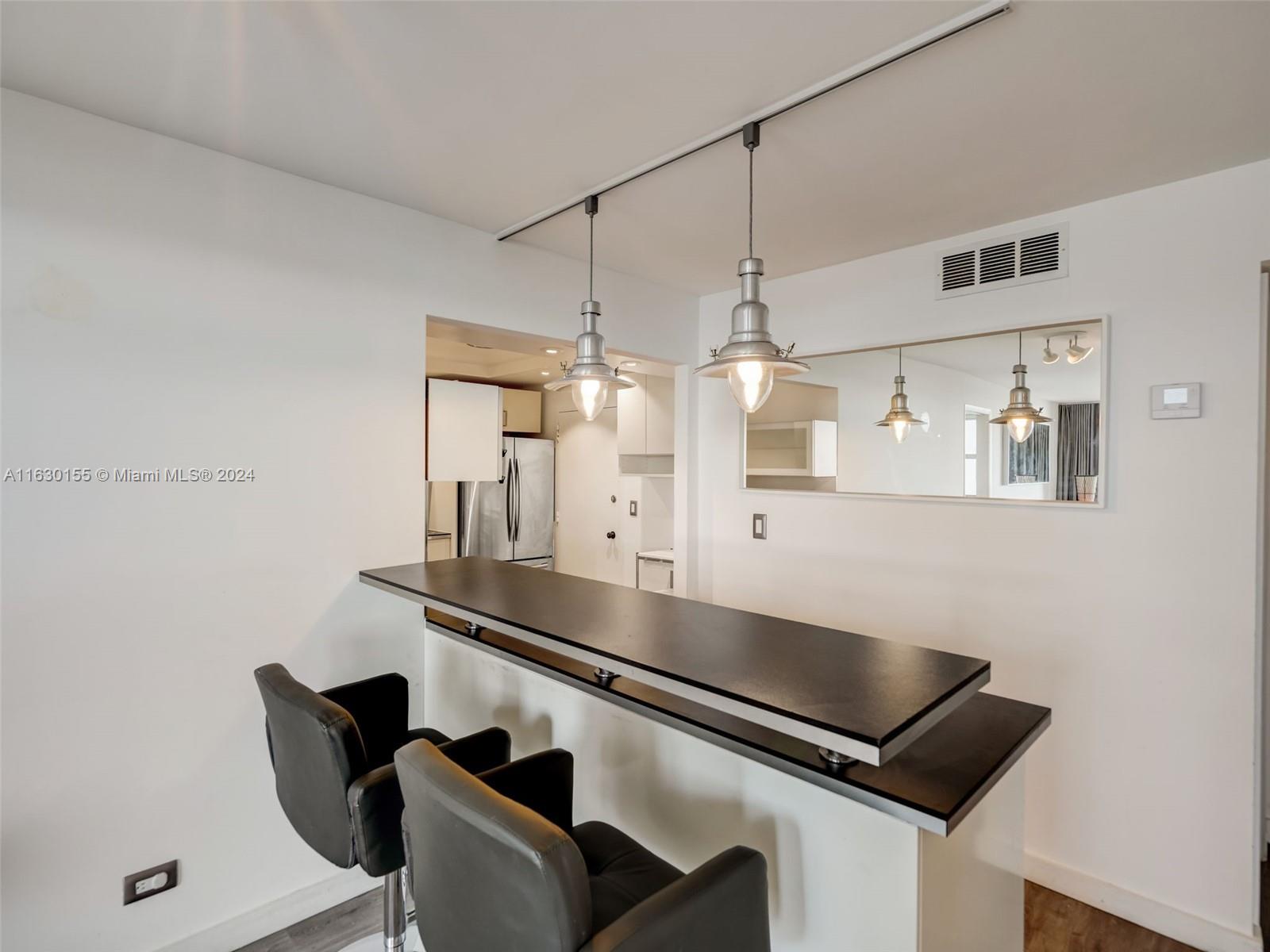 6039 Collins Ave # 502