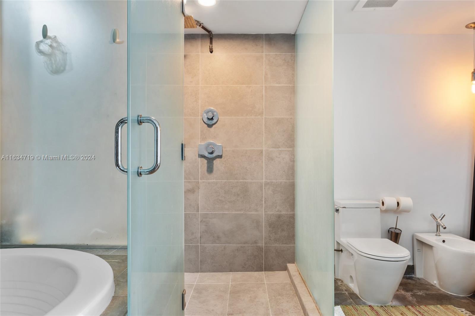 450 Alton Rd # 1606