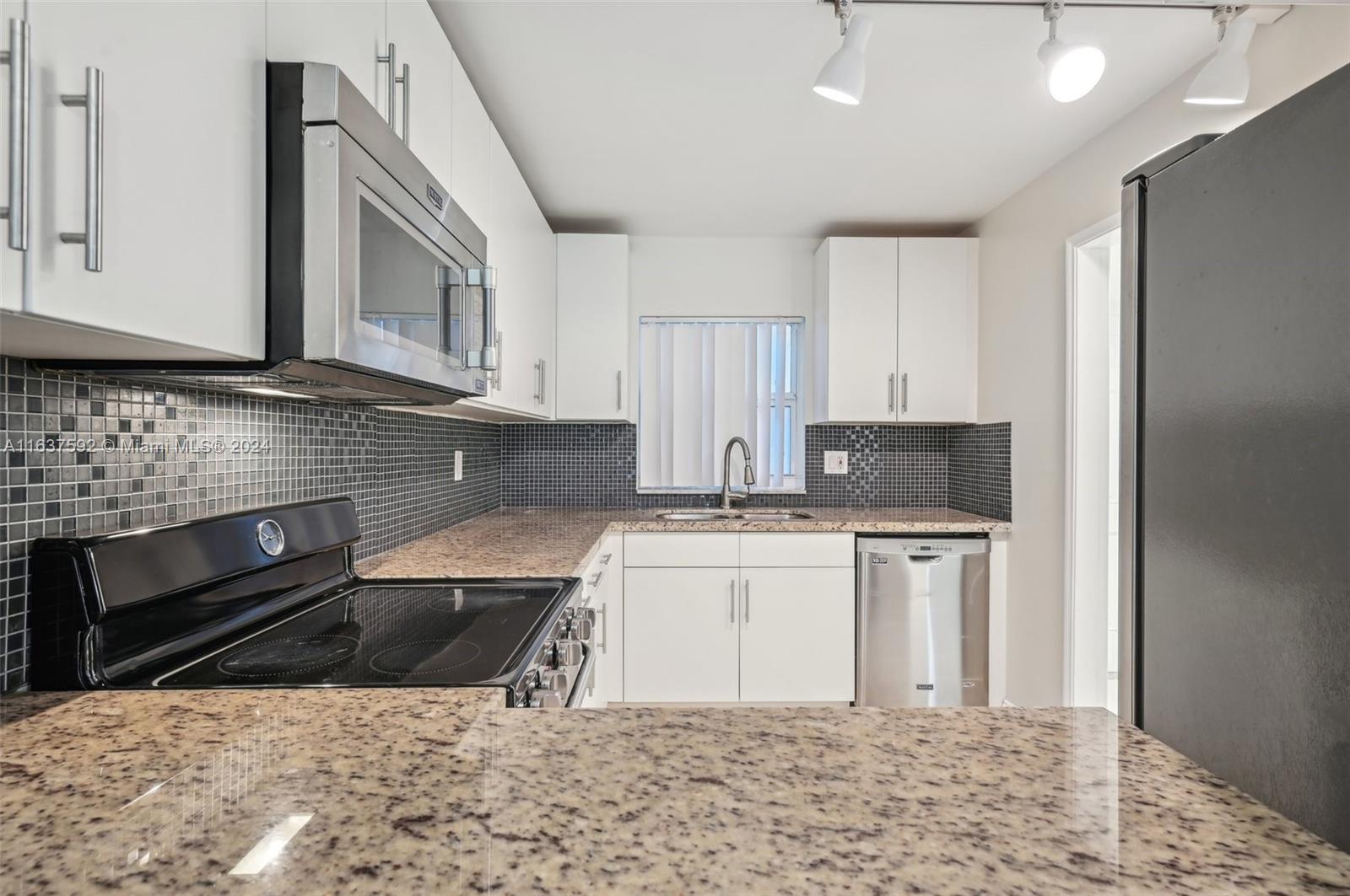 9451 Evergreen Pl # 102