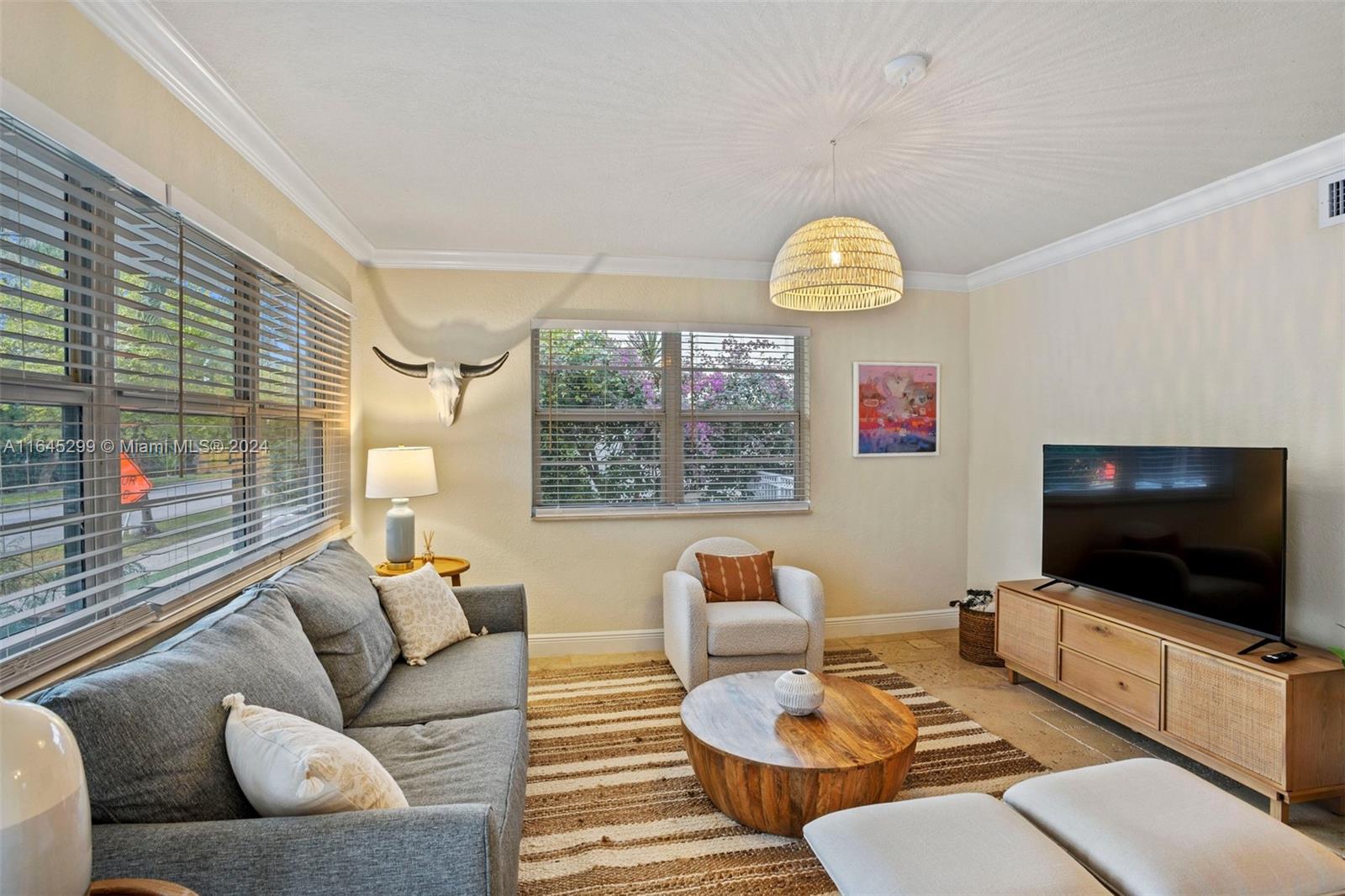 1800 Meridian Ave # 5