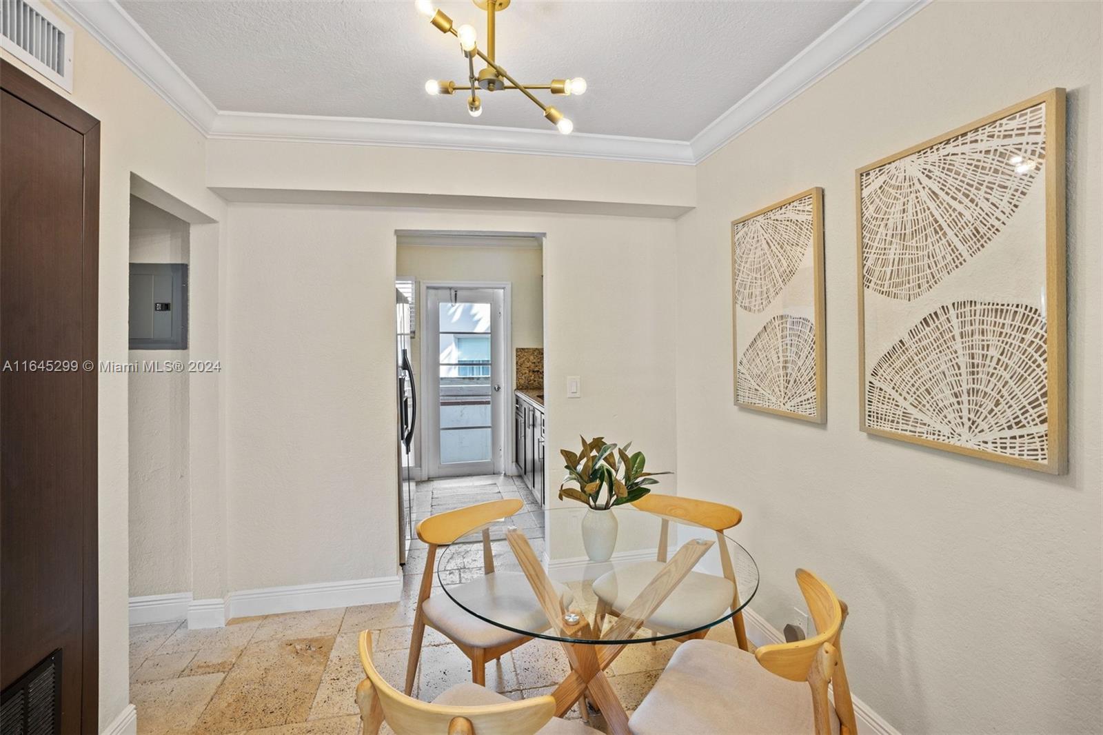 1800 Meridian Ave # 5