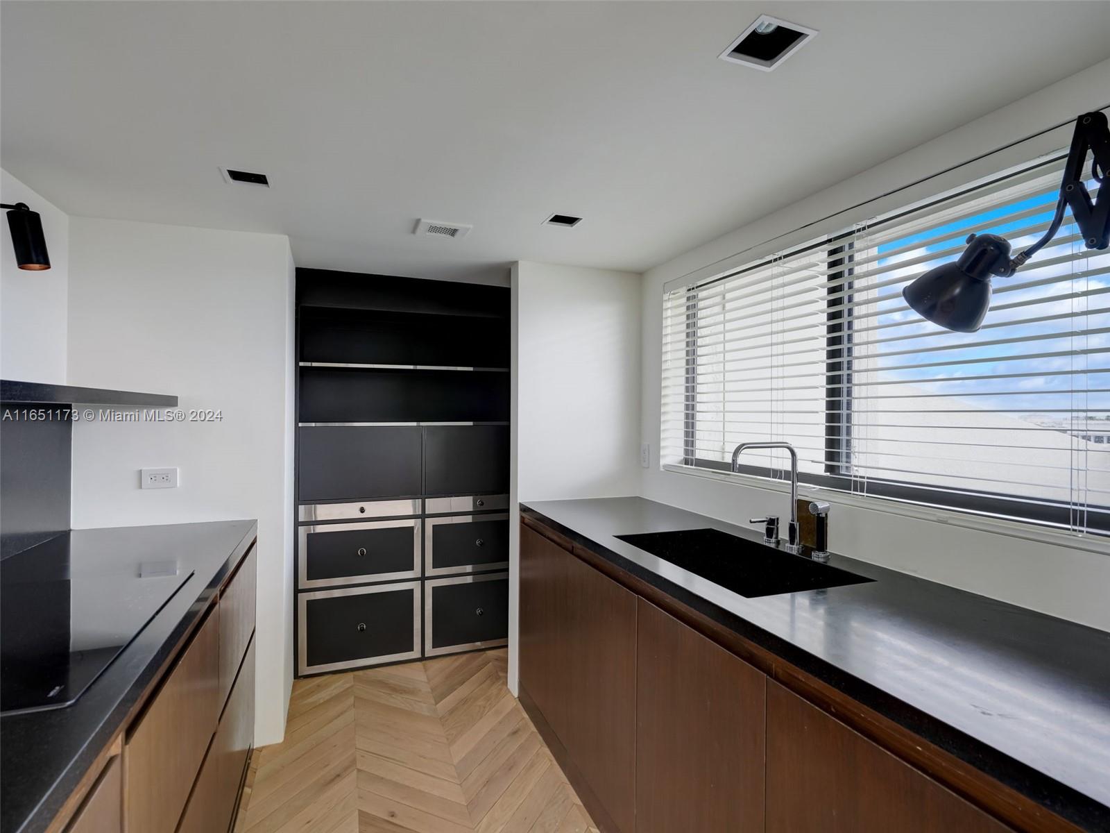 720 Coral Way # 14P