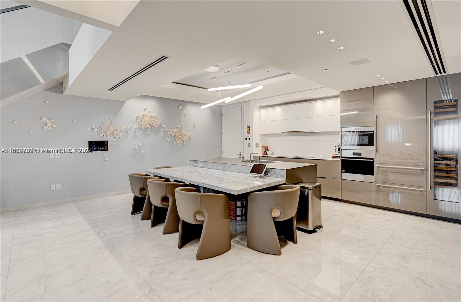 125 Ocean Dr # F0203