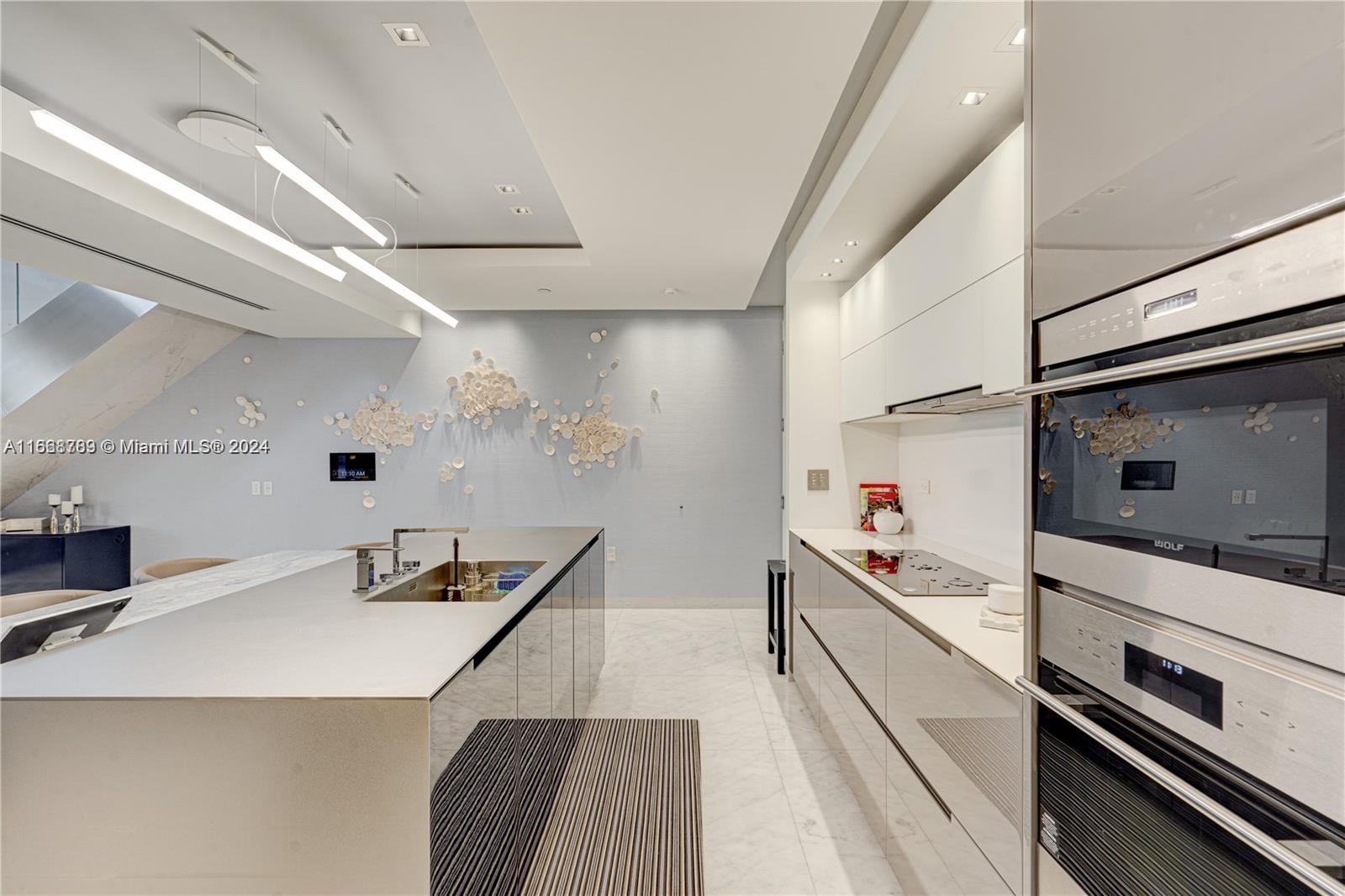 125 Ocean Dr # F0203