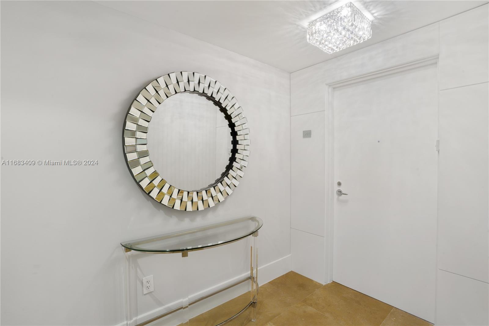 3801 Collins Ave # 901