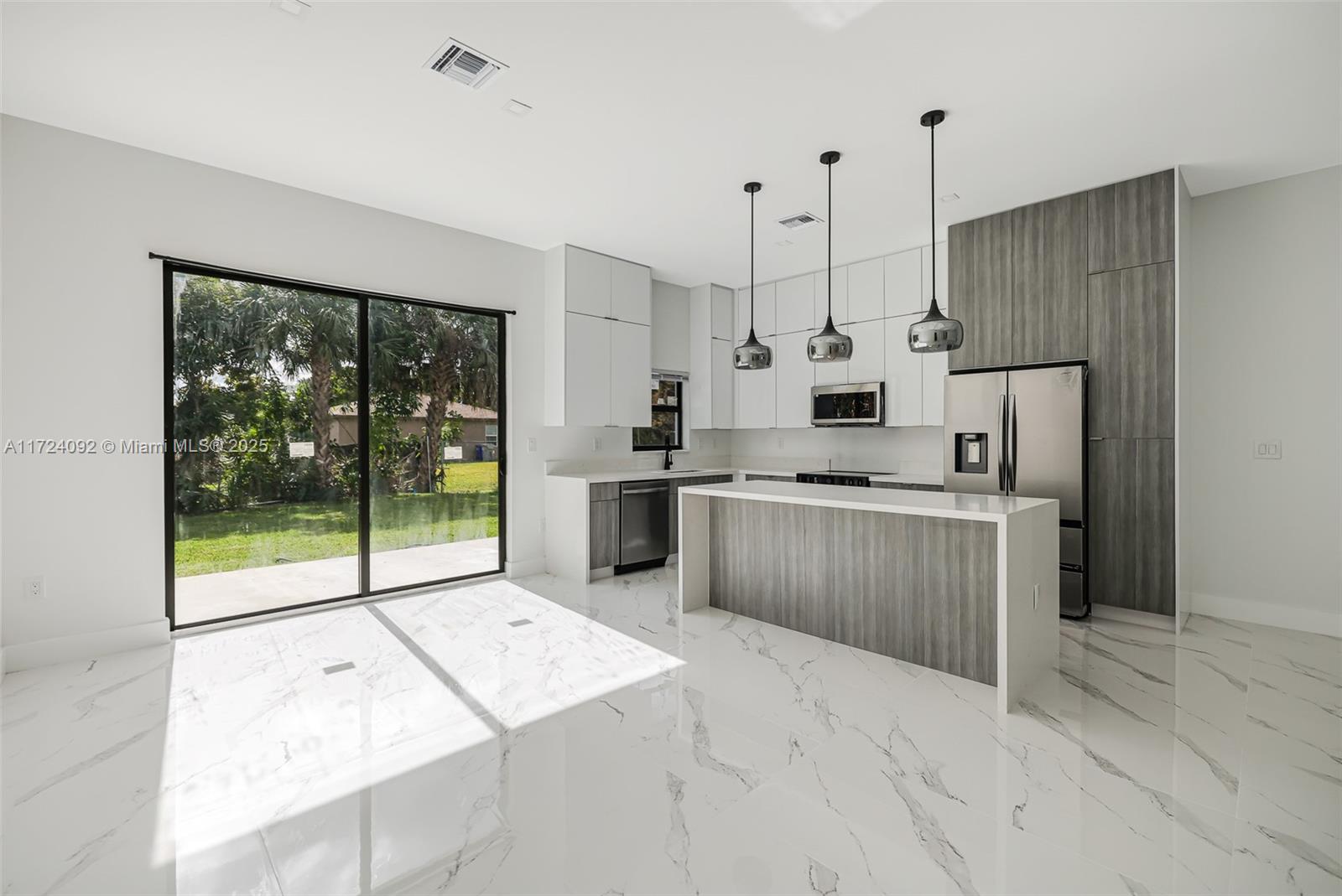 1920 NW 9th St
