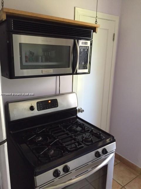 1610 Michigan Ave # 3
