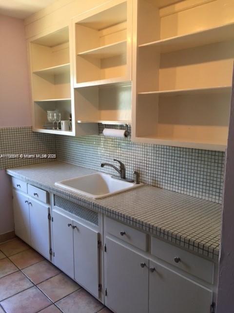 1610 Michigan Ave # 3
