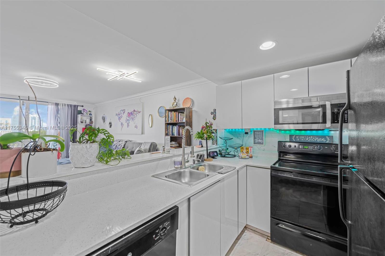 401 Ocean Dr # 602