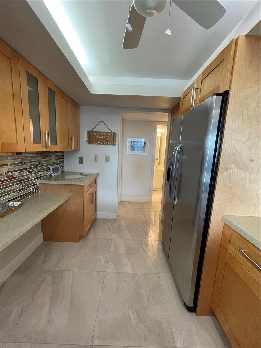 2655 Collins Ave # 1906