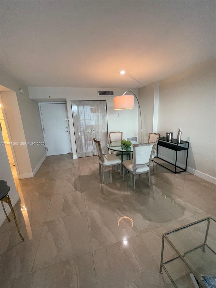 2655 Collins Ave # 1906