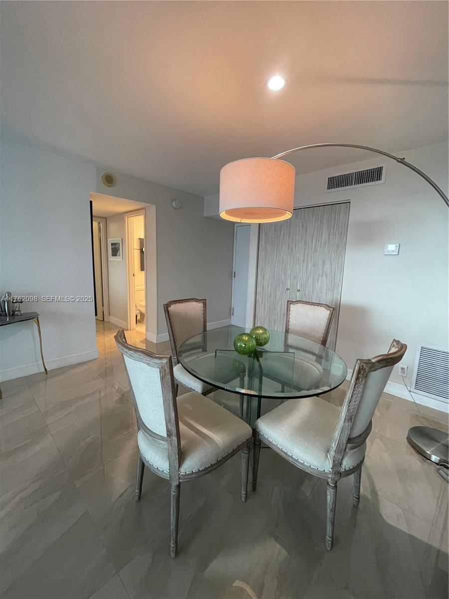 2655 Collins Ave # 1906