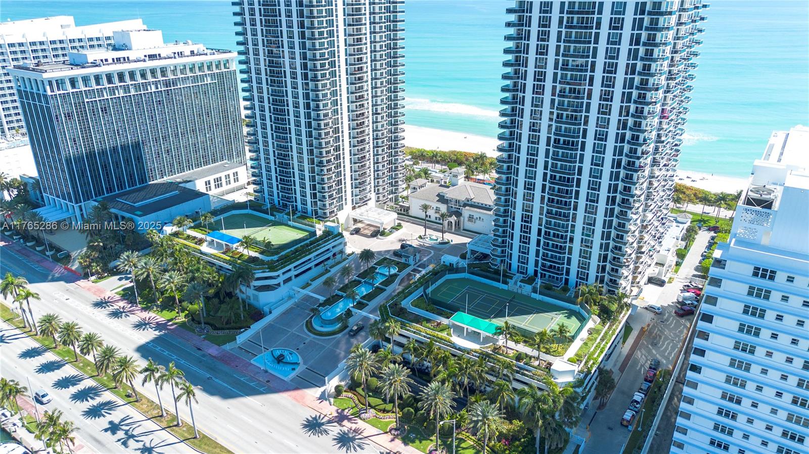 4775 Collins Ave # 2101