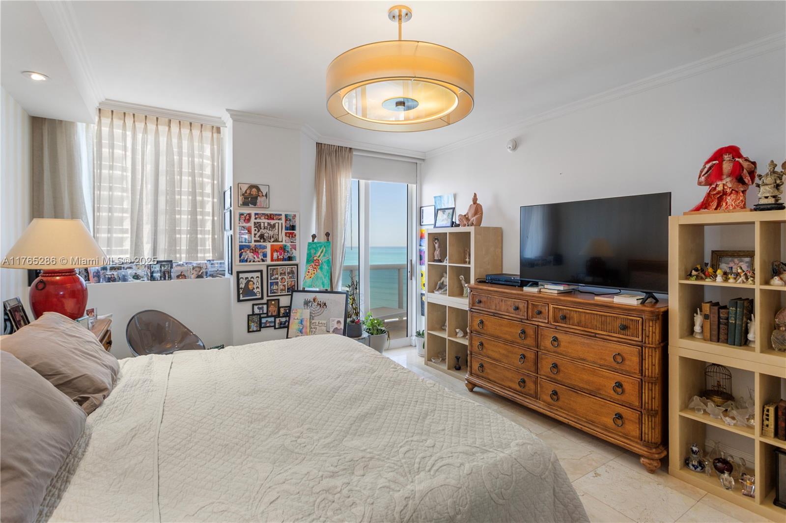 4775 Collins Ave # 2101