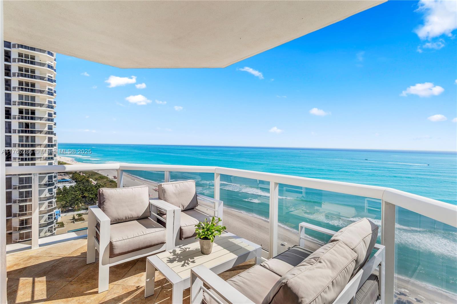 4775 Collins Ave # 2101