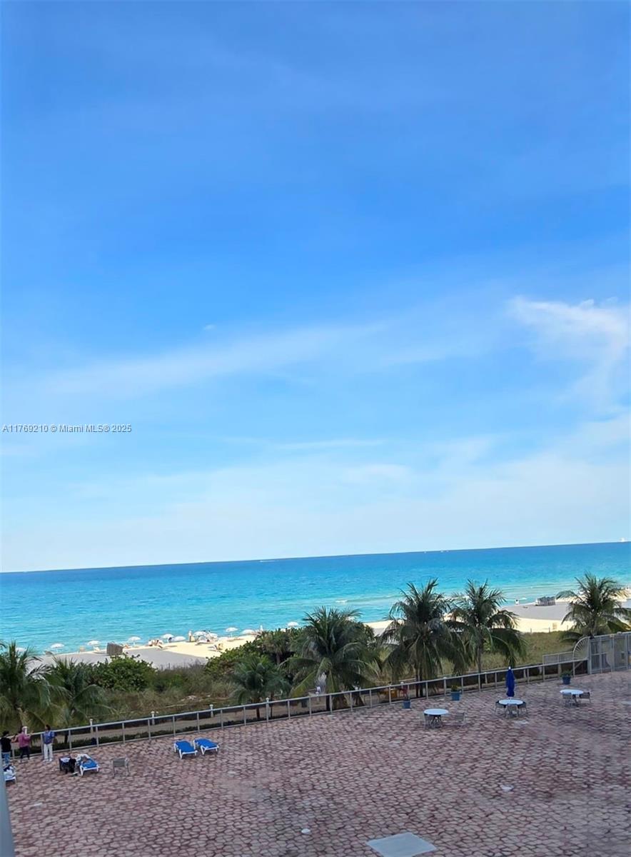 6039 Collins Ave # 504