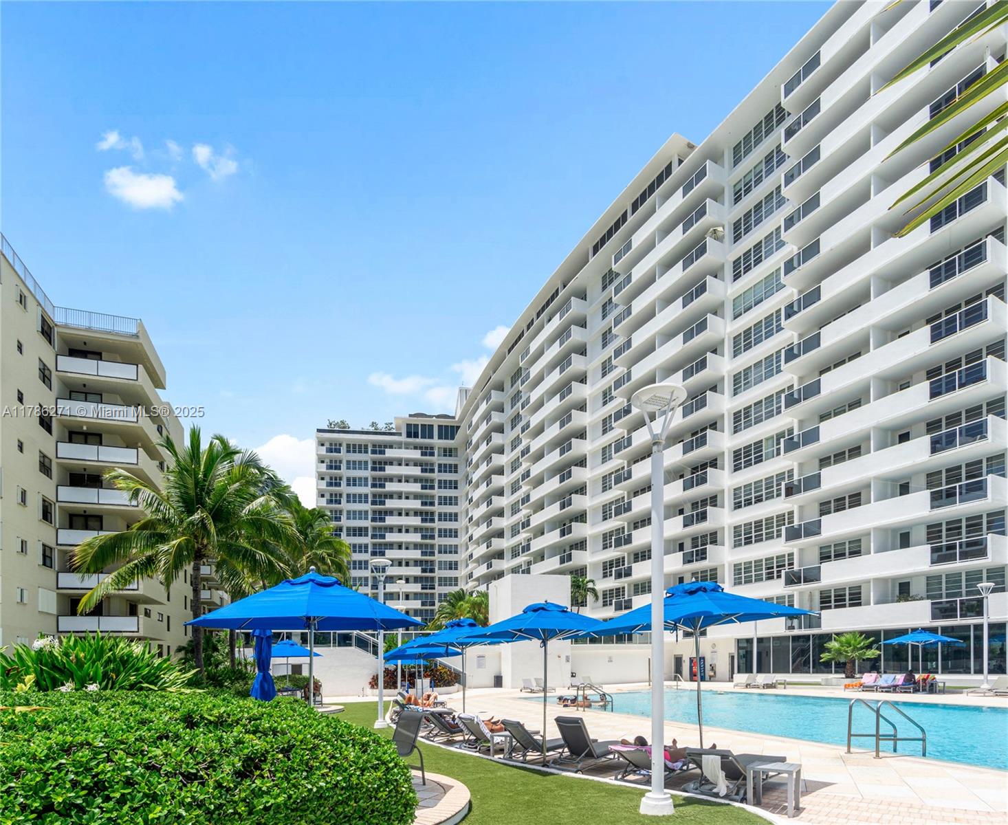 100 Lincoln Rd # 908