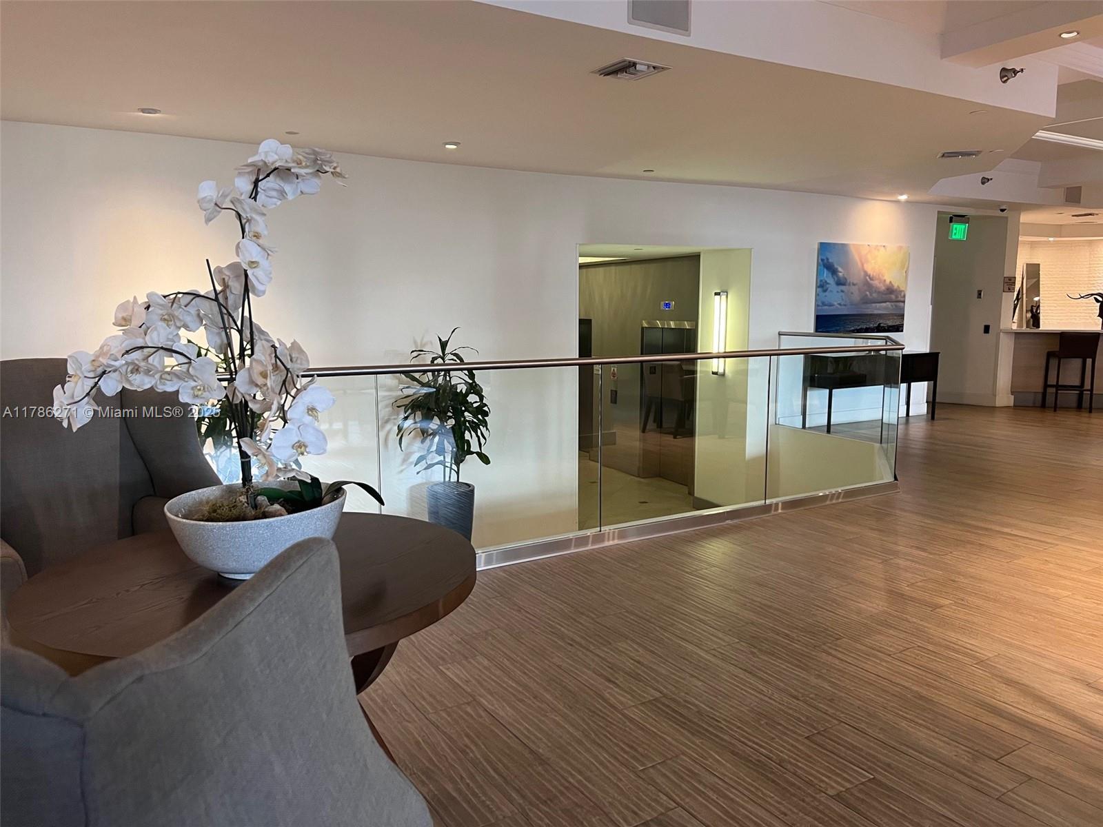 100 Lincoln Rd # 908