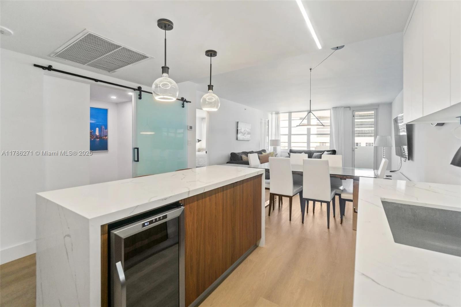 100 Lincoln Rd # 908