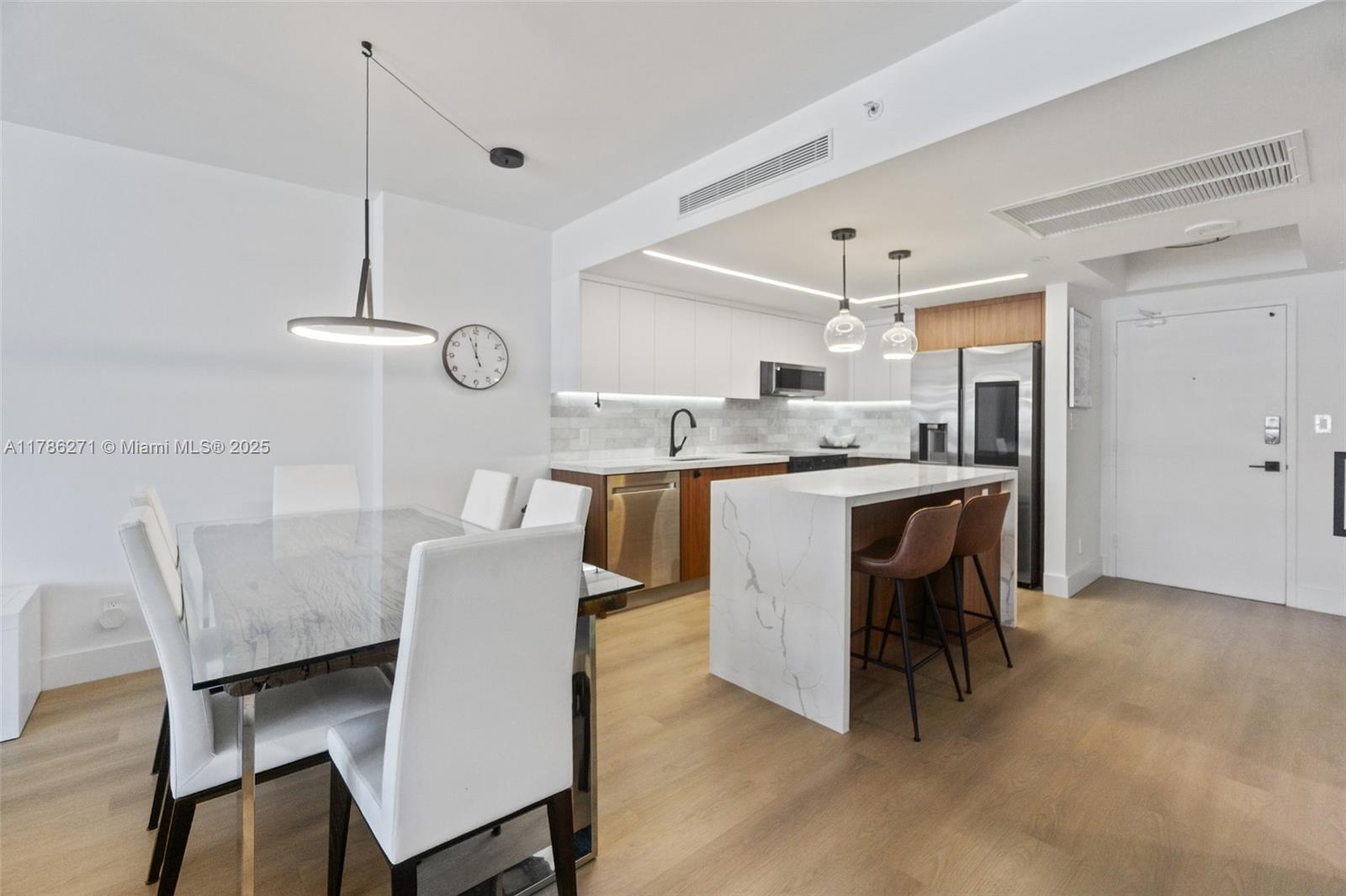 100 Lincoln Rd # 908
