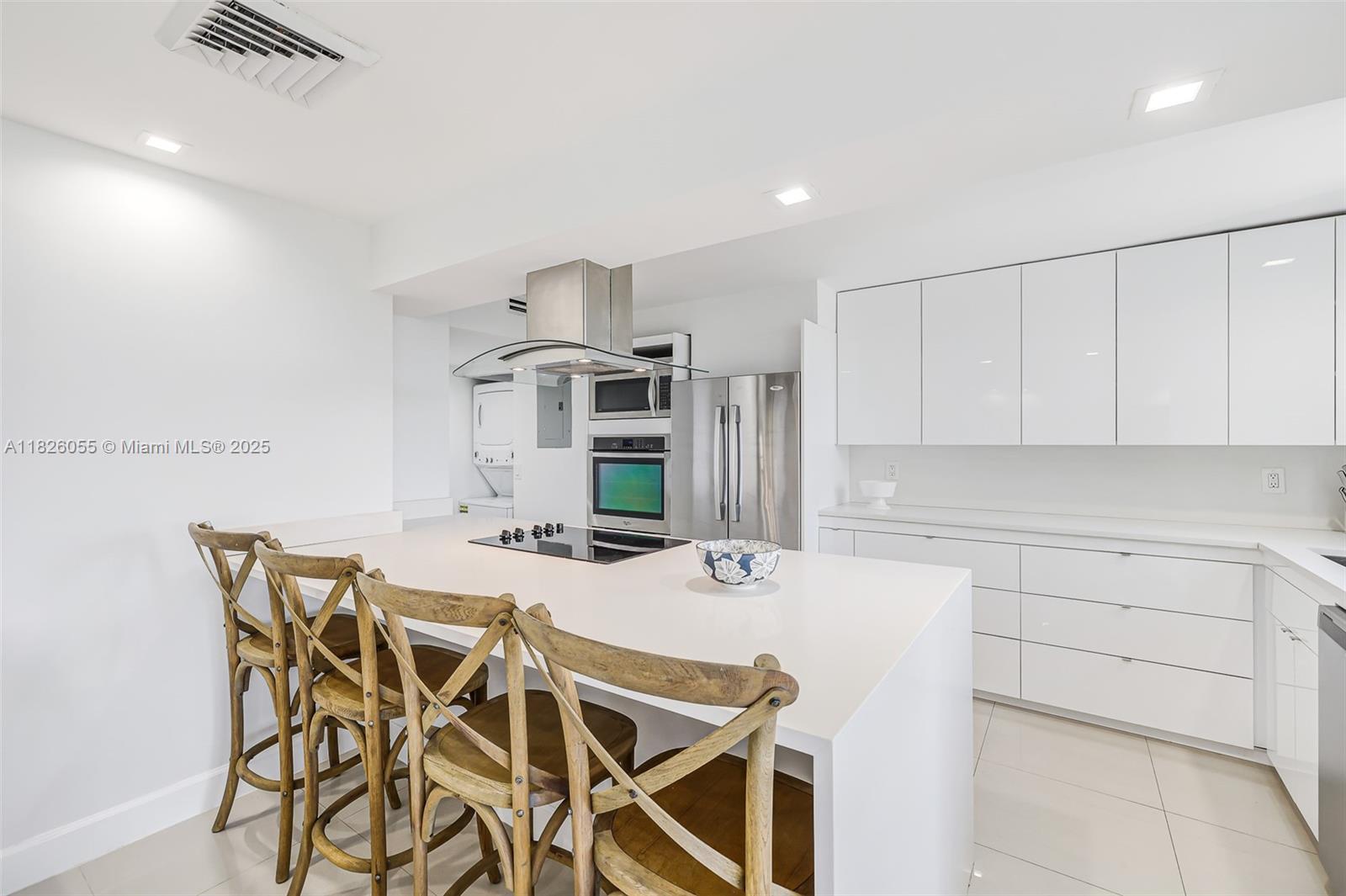 9102 W Bay Harbor Dr # D Unit: 5-D