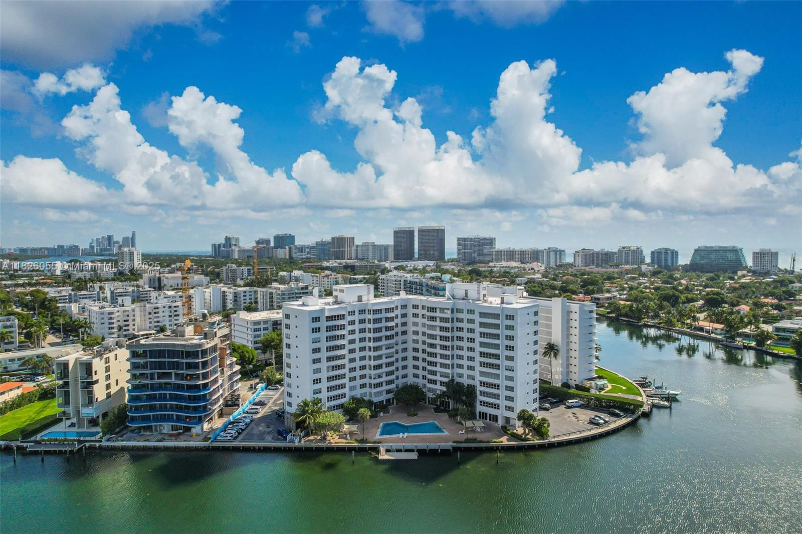 9102 W Bay Harbor Dr # D Unit: 5-D