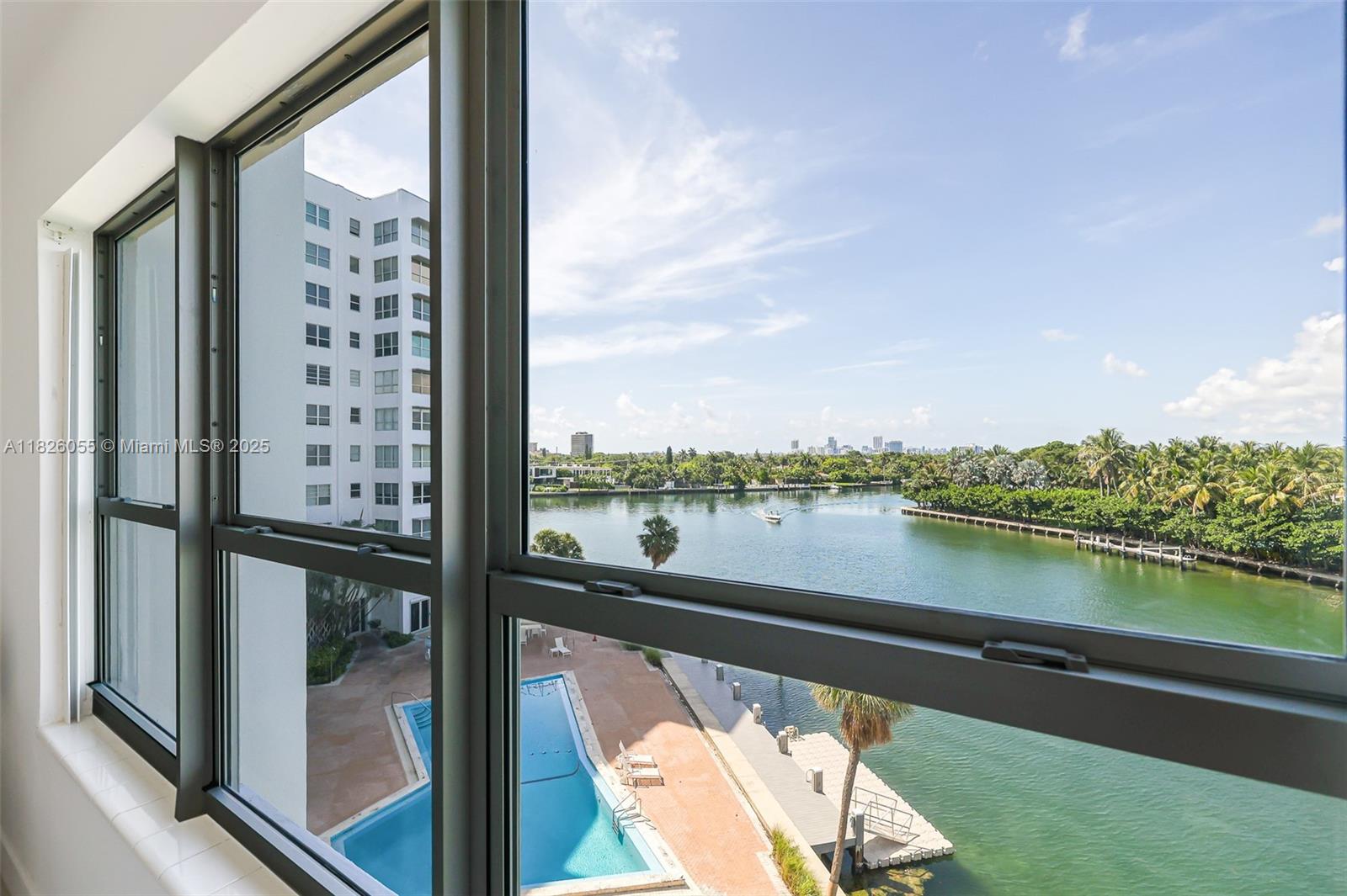 9102 W Bay Harbor Dr # D Unit: 5-D