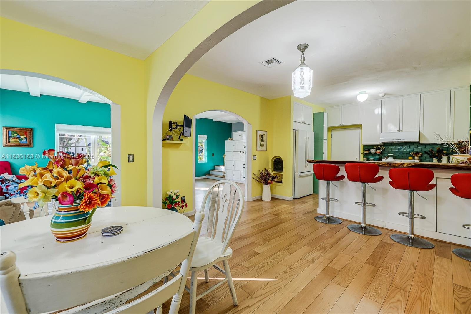 837 Espanola Way