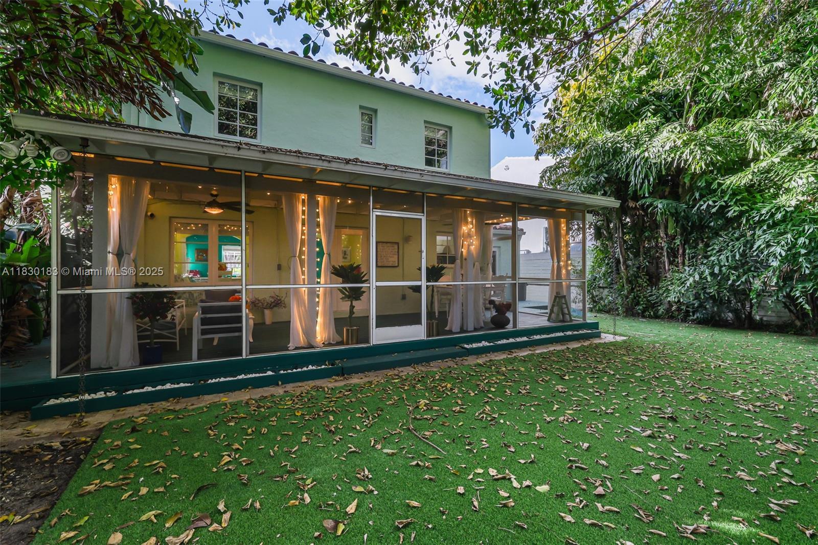 837 Espanola Way