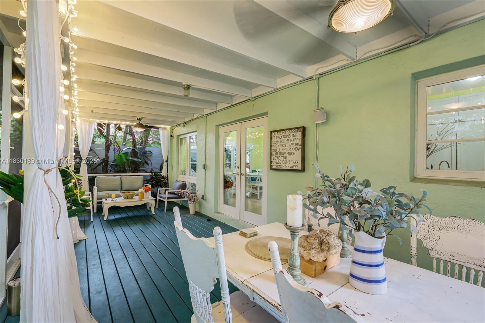837 Espanola Way