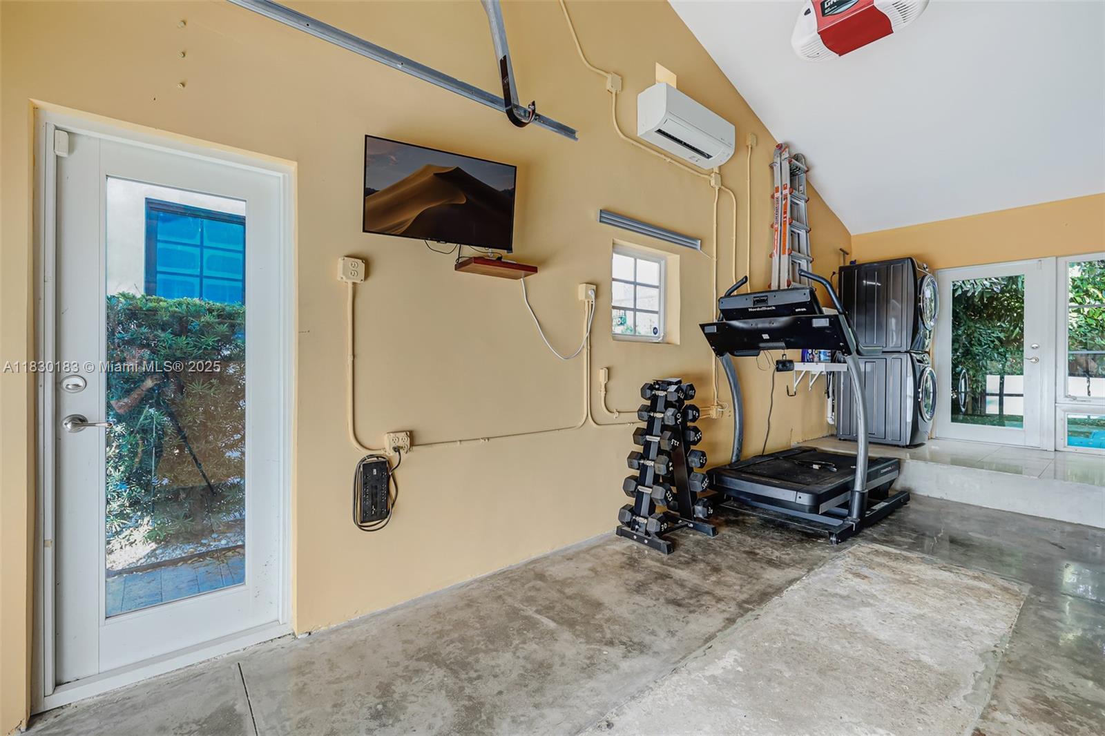 837 Espanola Way