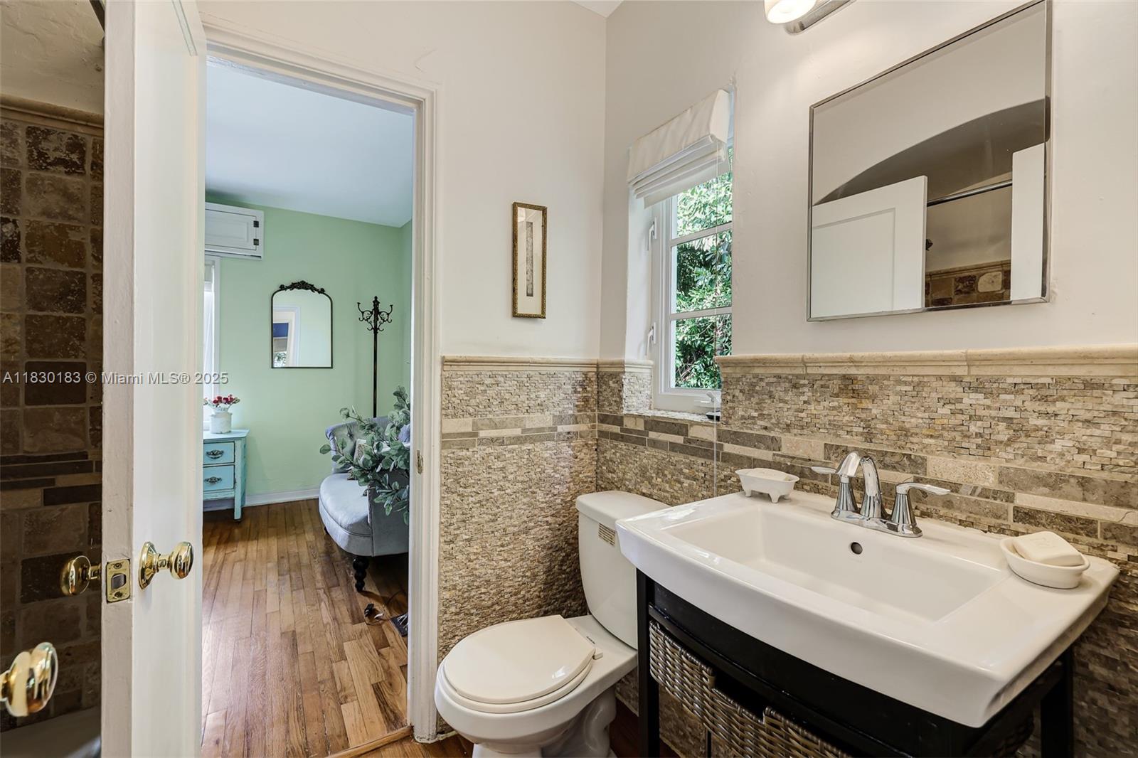 837 Espanola Way