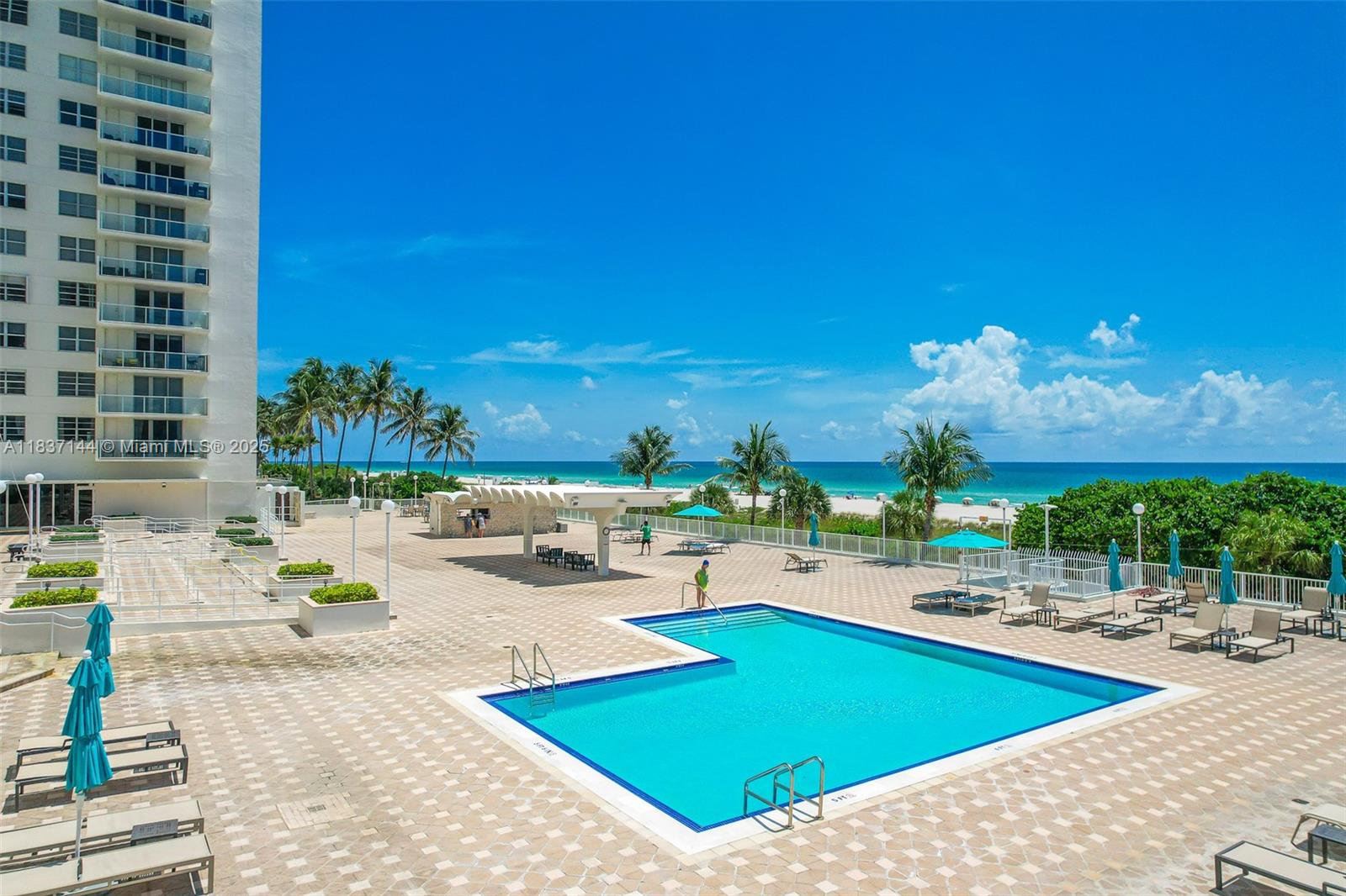 5701 Collins Ave # 1611