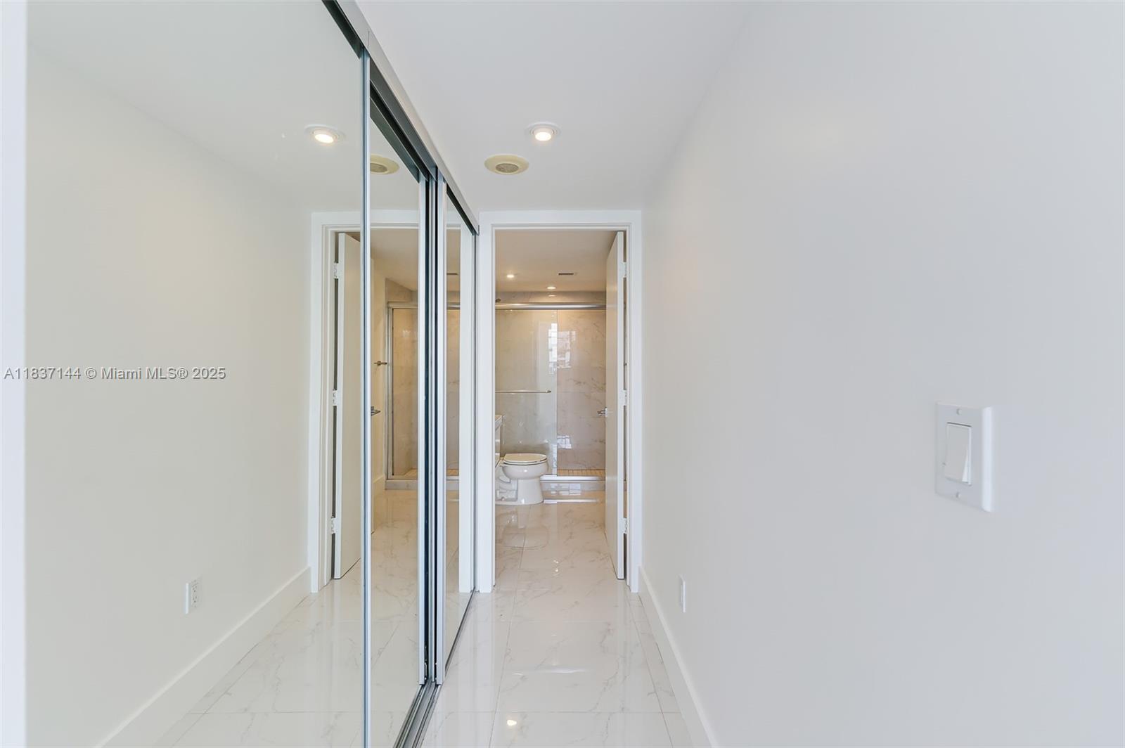 5701 Collins Ave # 1611