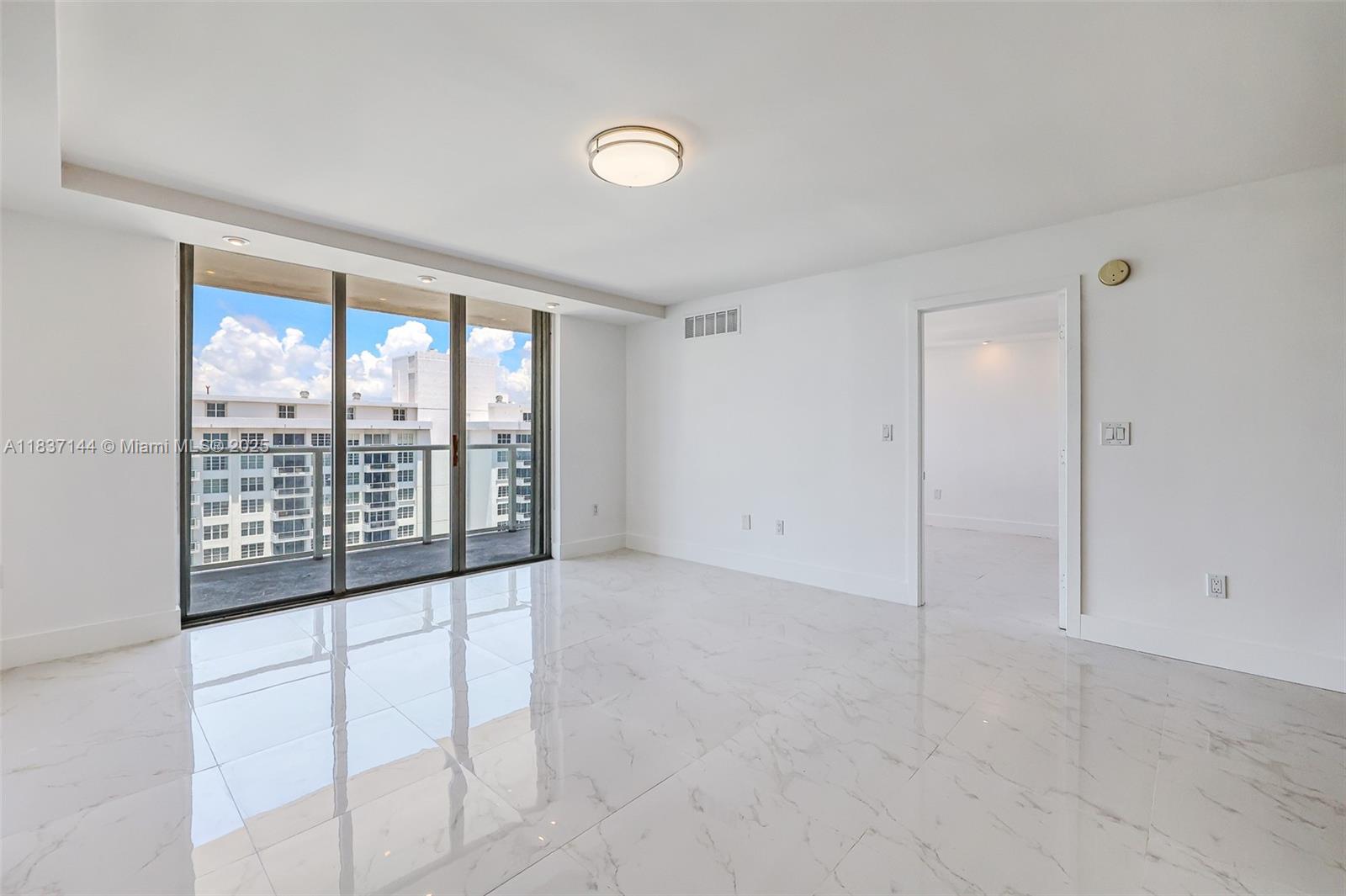 5701 Collins Ave # 1611