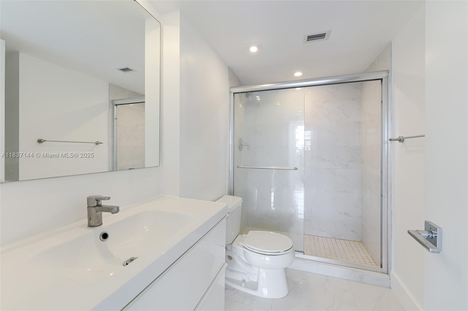 5701 Collins Ave # 1611