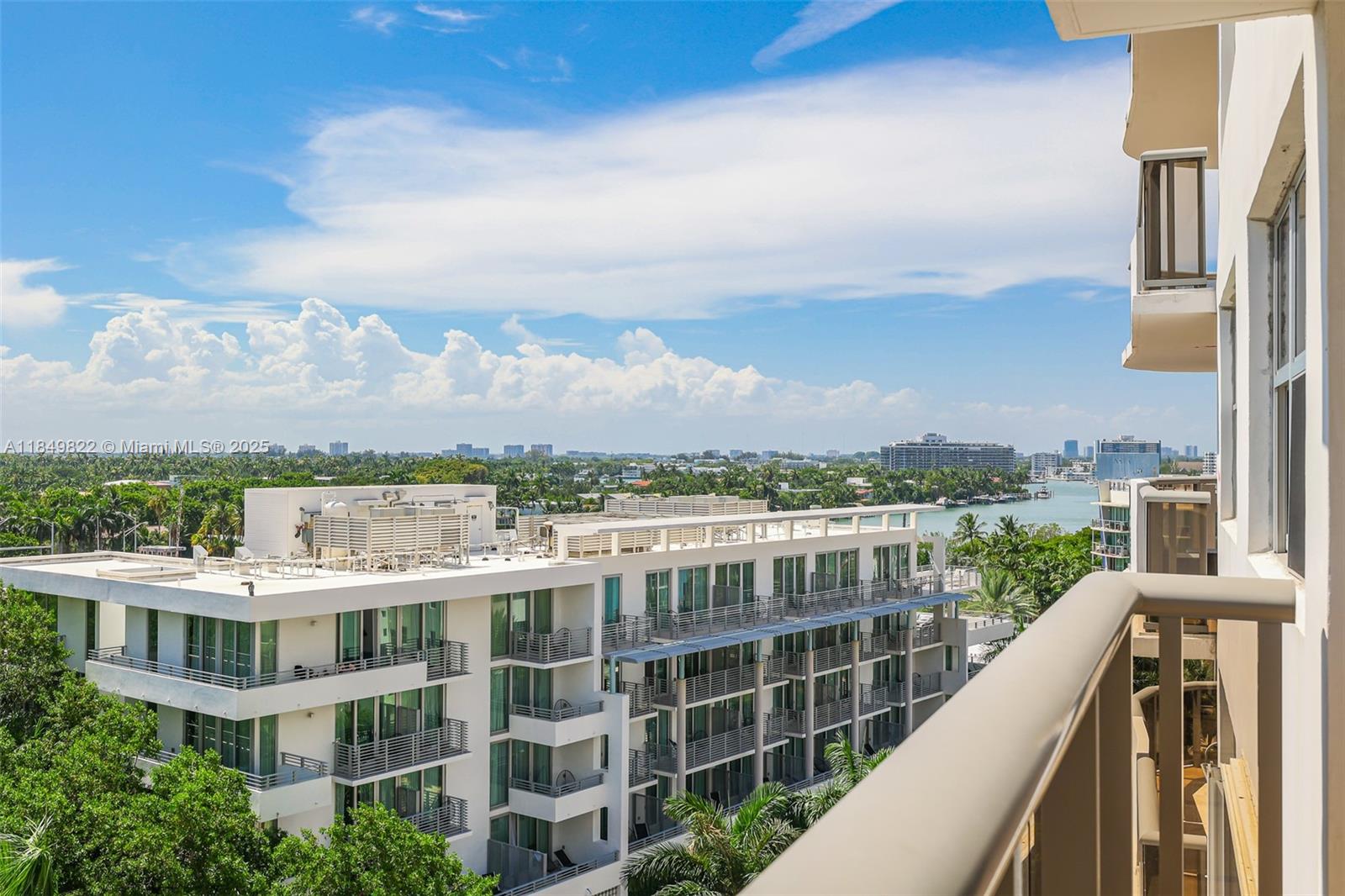 6039 Collins Ave # 936
