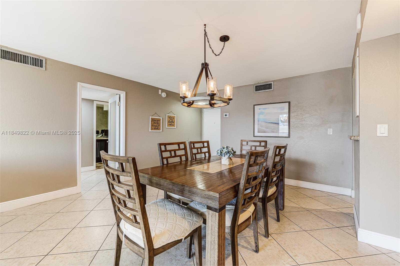 6039 Collins Ave # 936