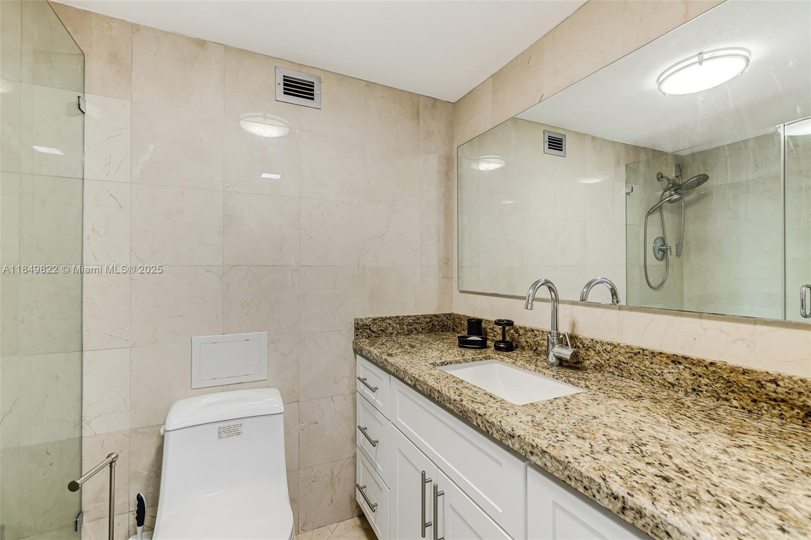 6039 Collins Ave # 936