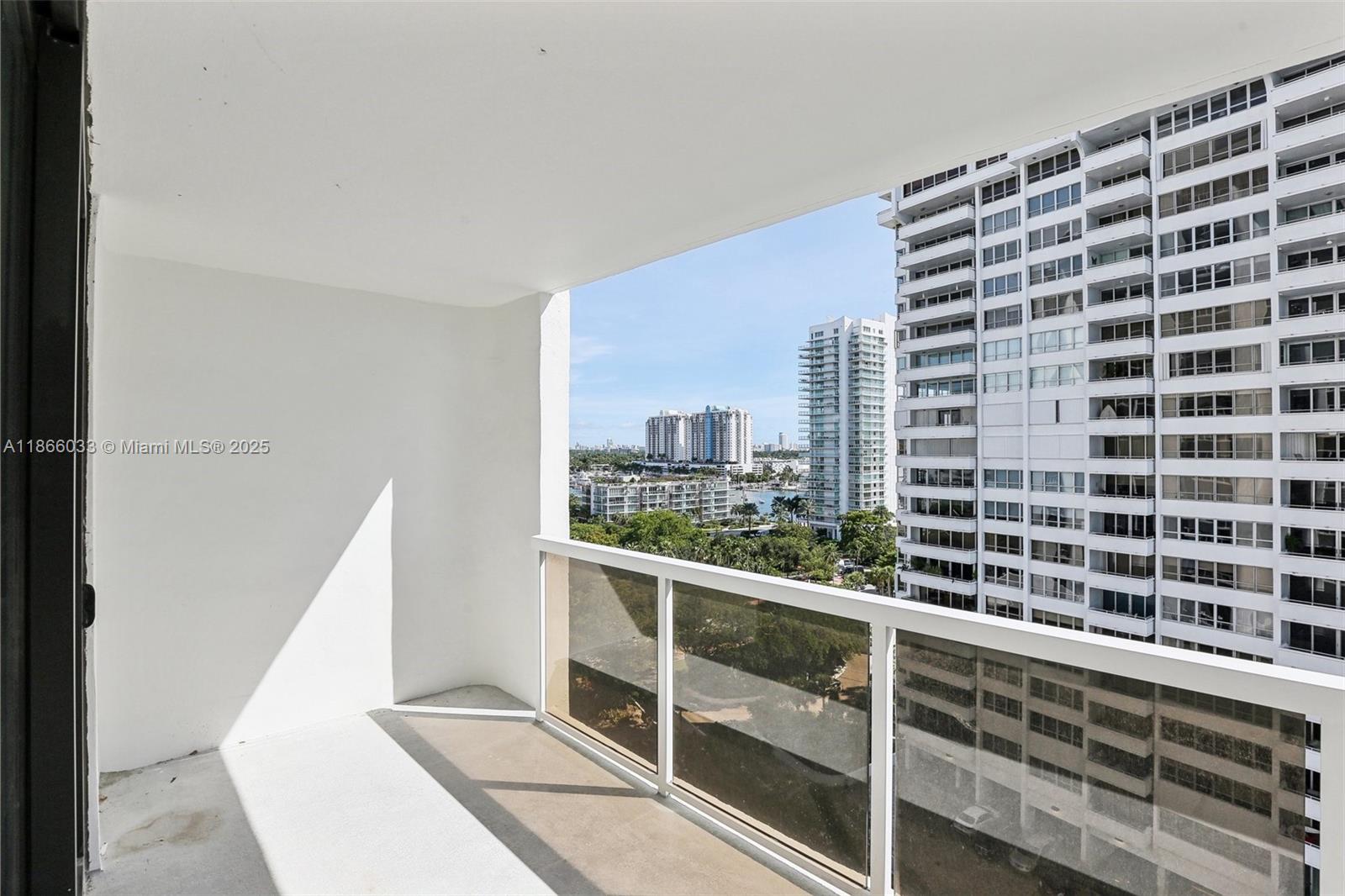 9 Island Ave # 1209