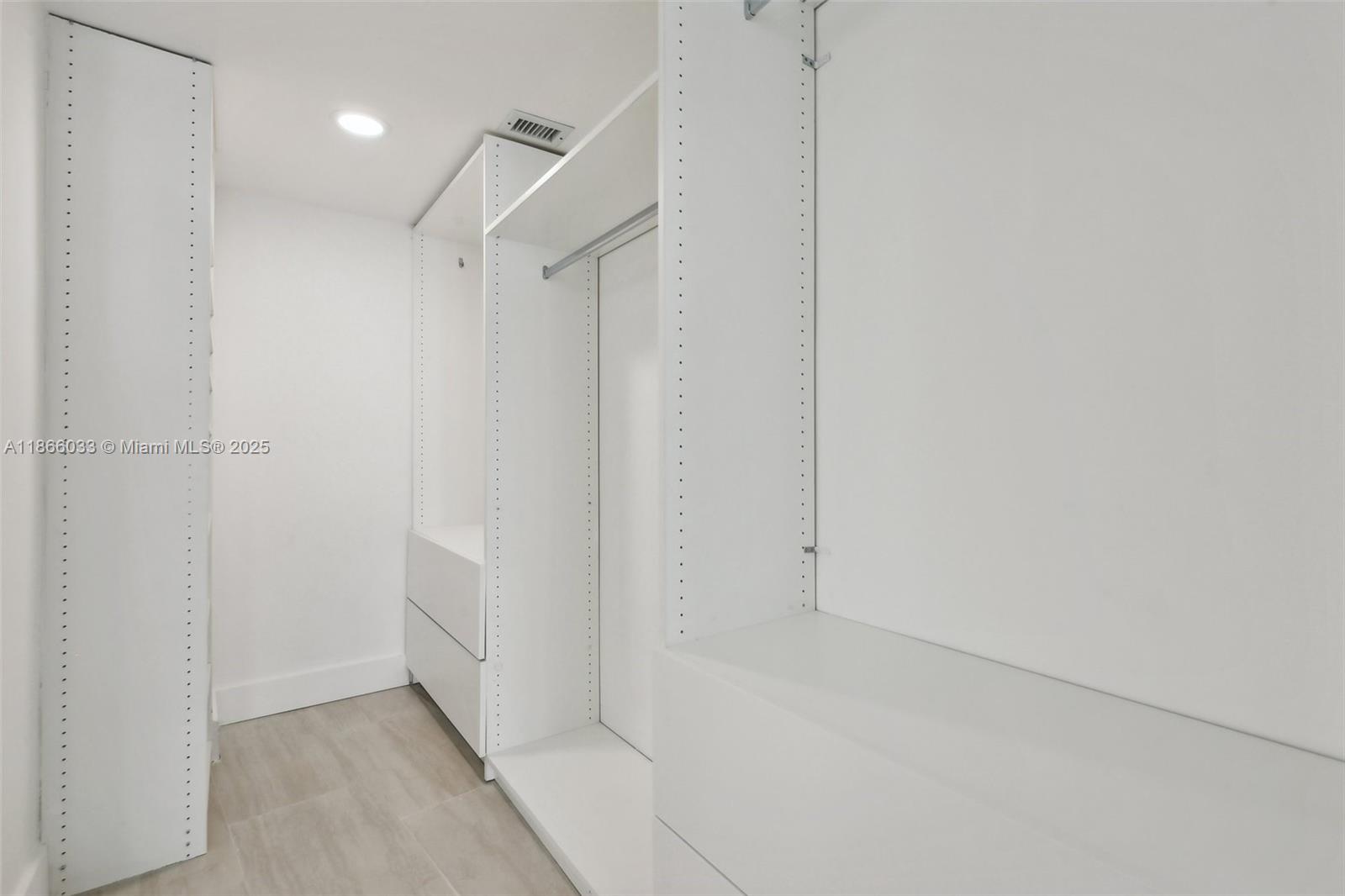 9 Island Ave # 1209