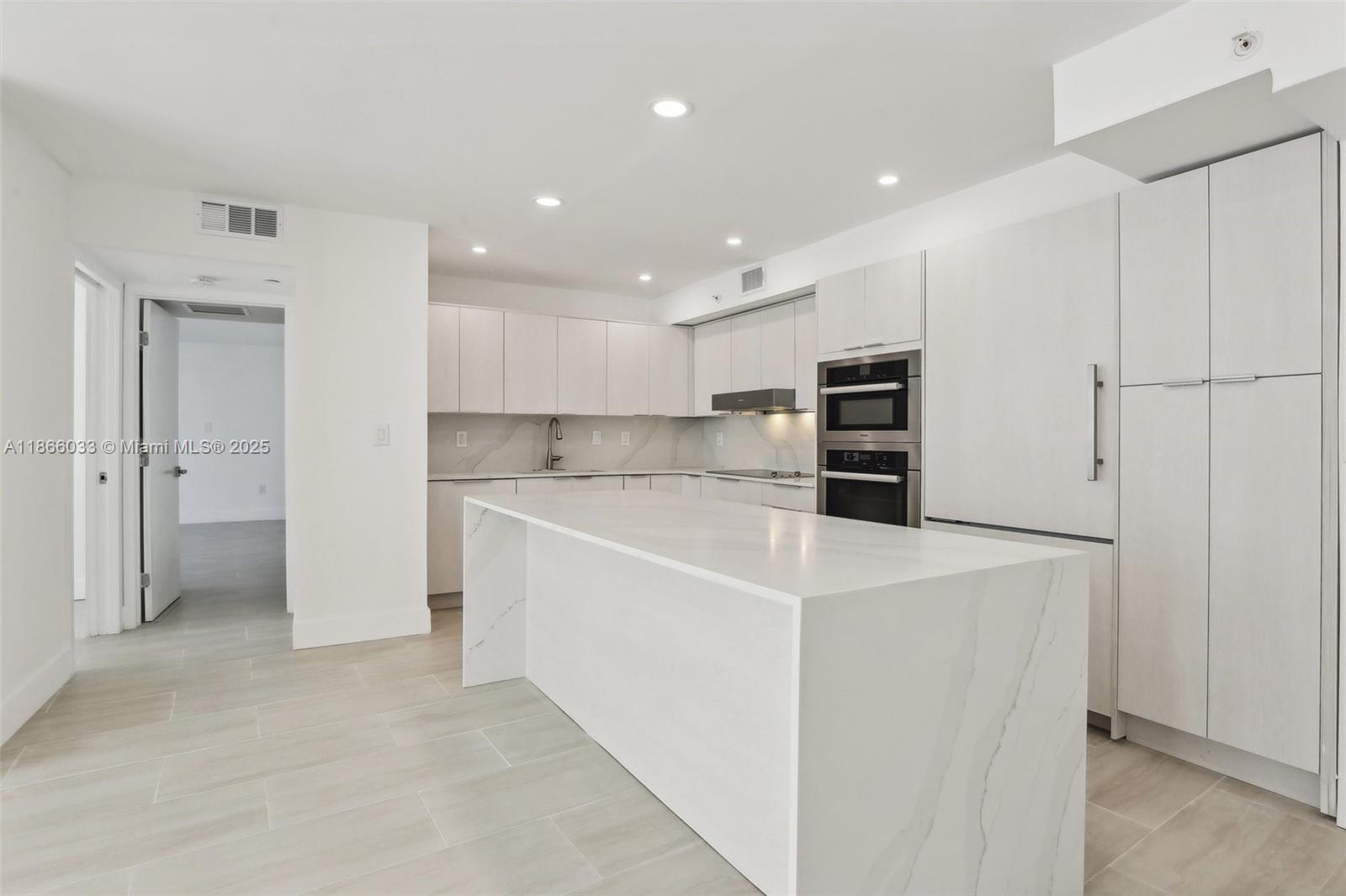 9 Island Ave # 1209